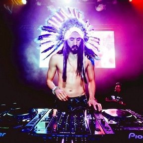 Steve Aoki