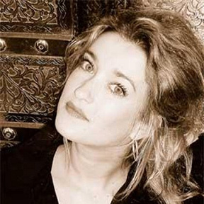Laure Favre-Kahn
