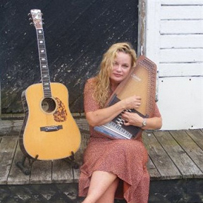 Kathy Louvin